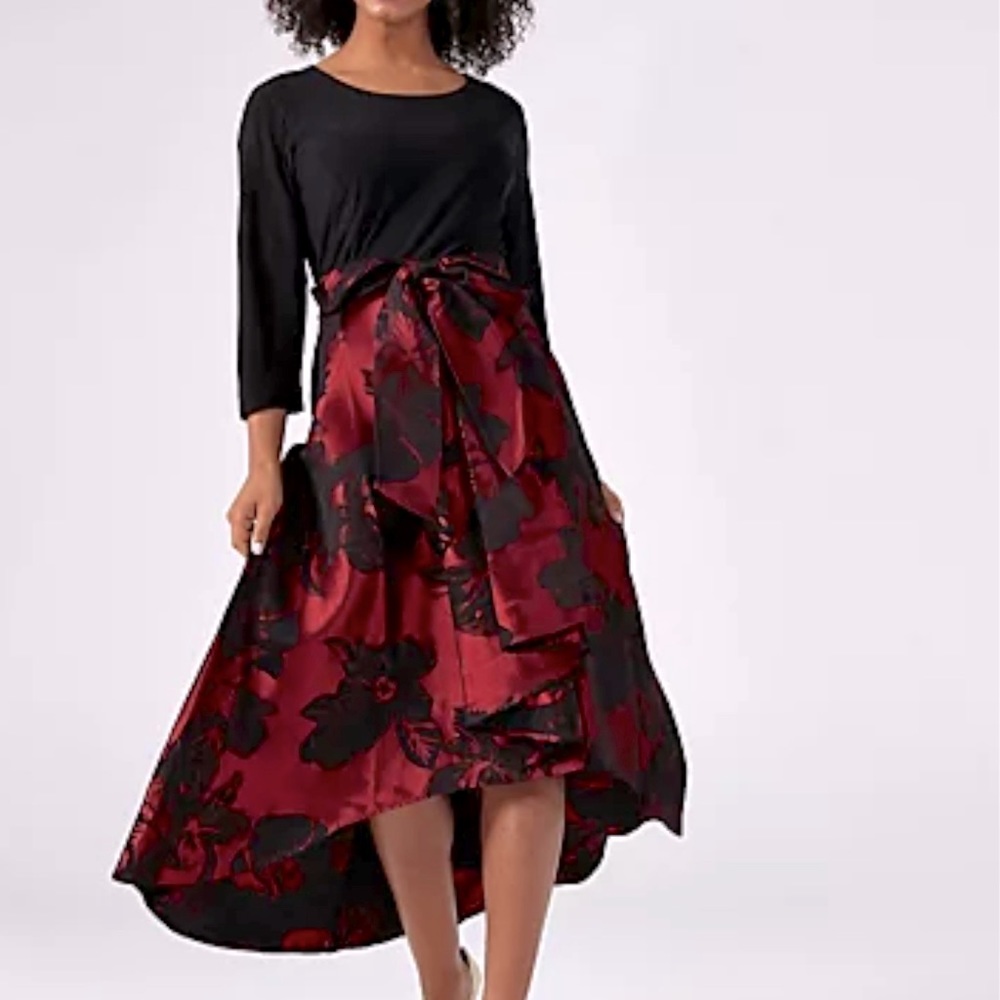 NWOT Ronni Nicole Dress